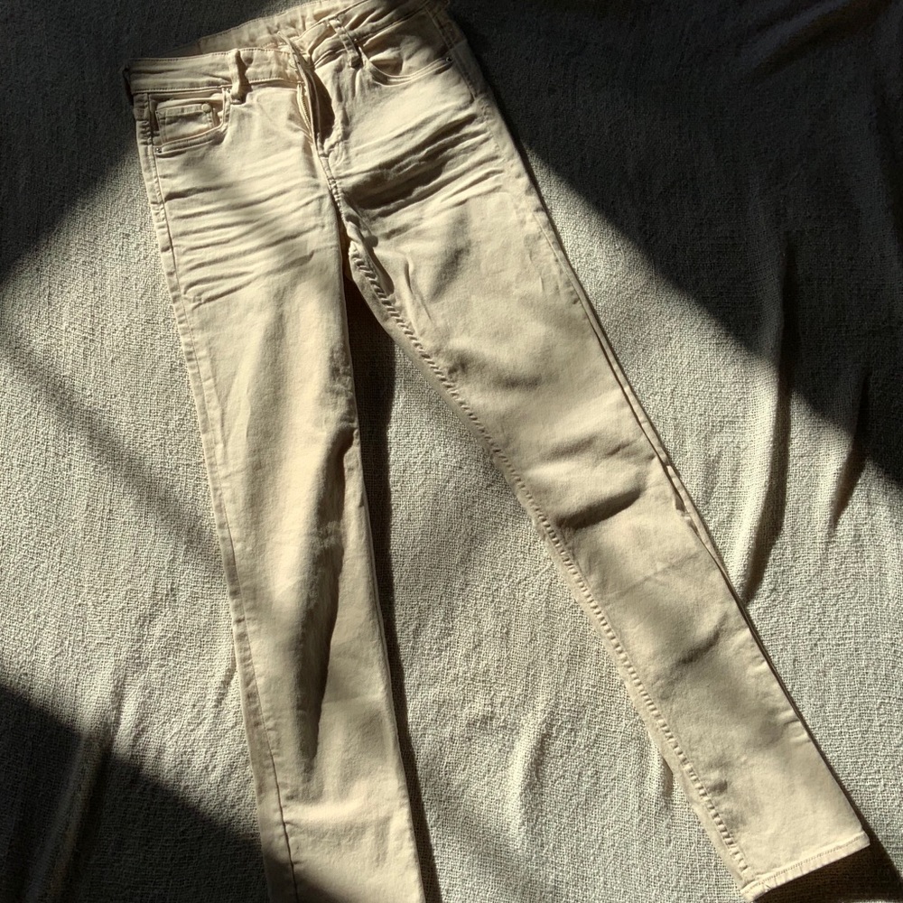 Cream Jeans